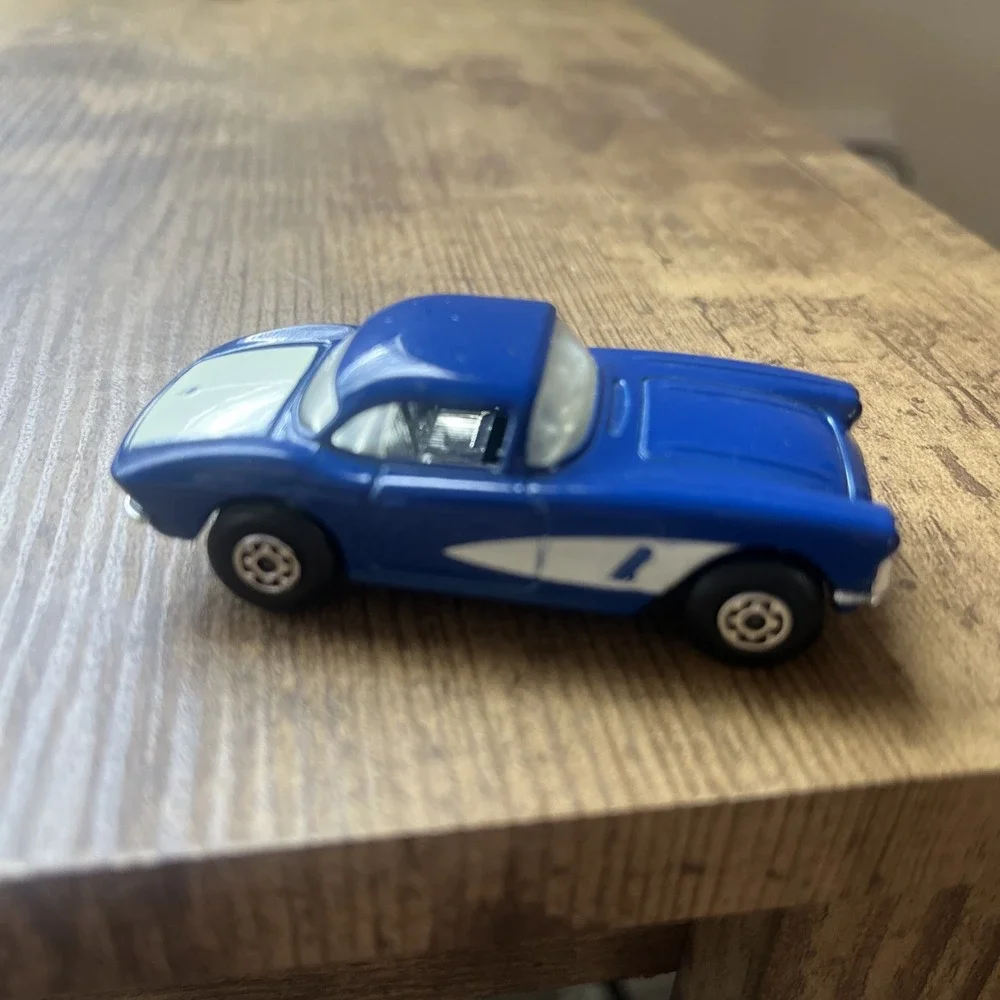 1982 Matchbox Lesney #71 1962 Chevrolet Corvette Blue w/White Accents 62 Chevy
